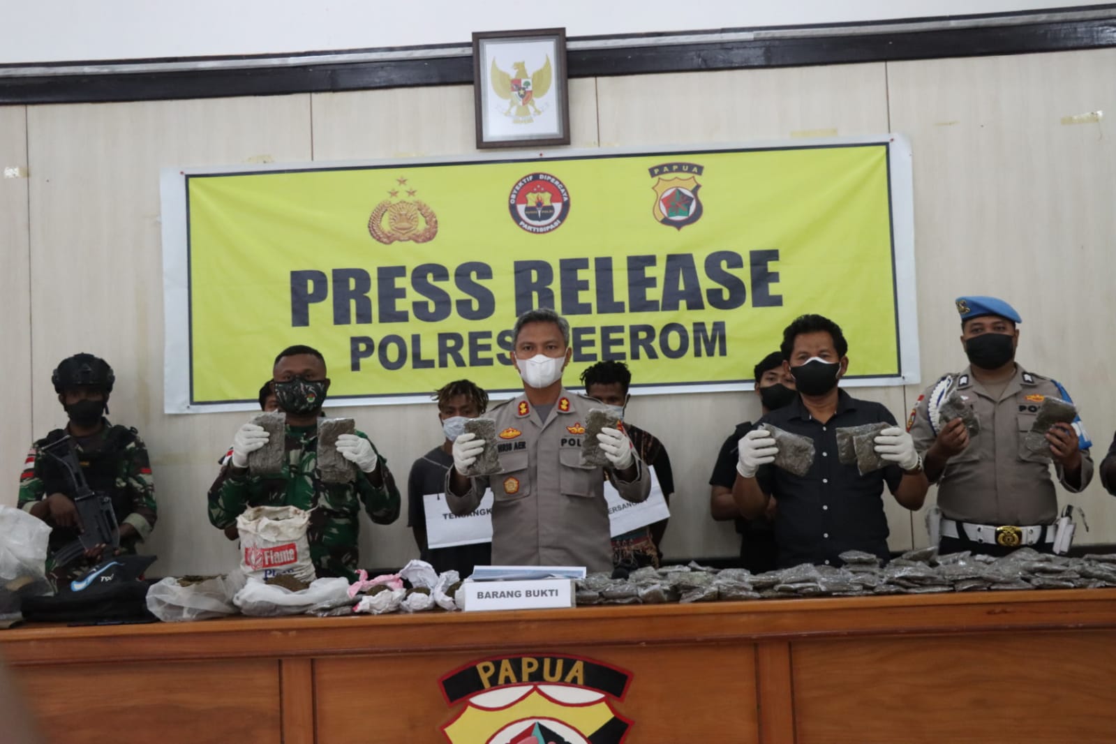 TNI-Polri Gagalkan Pengiriman 7,2 Kilogram Ganja ke Kota Jayapura