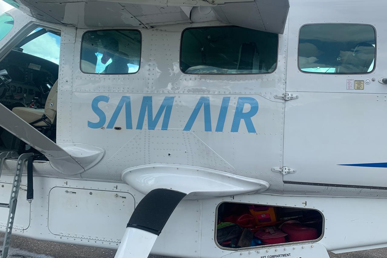 Ditembak KKB, Pesawat Sam Air Rusak di Bandara Kenyam