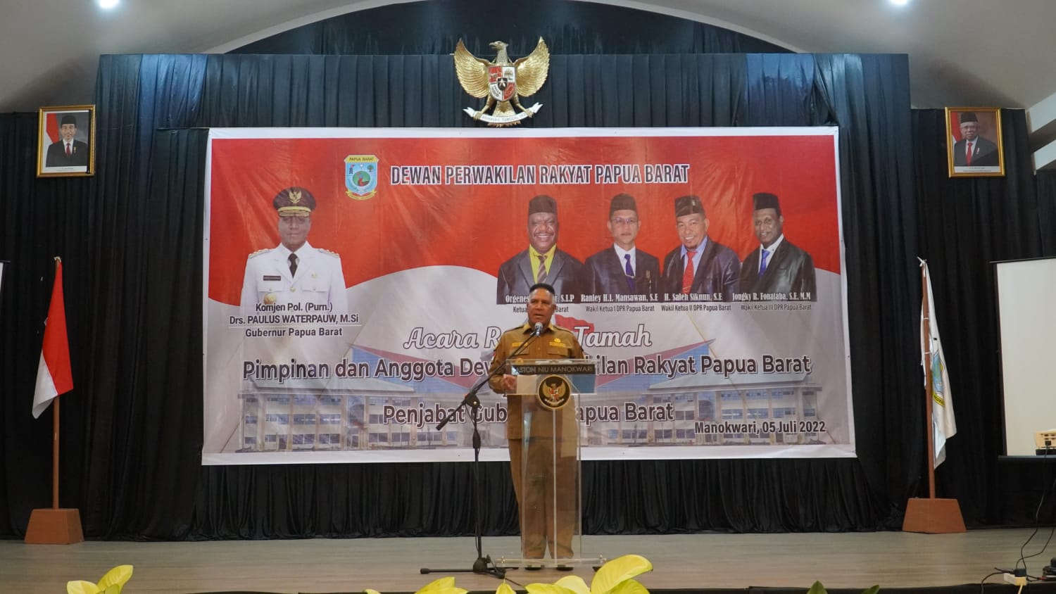Penjabat Gubernur Waterpauw Ajak DPR Papua Barat Bersinergi Untuk Kesejahteraan Rakyat