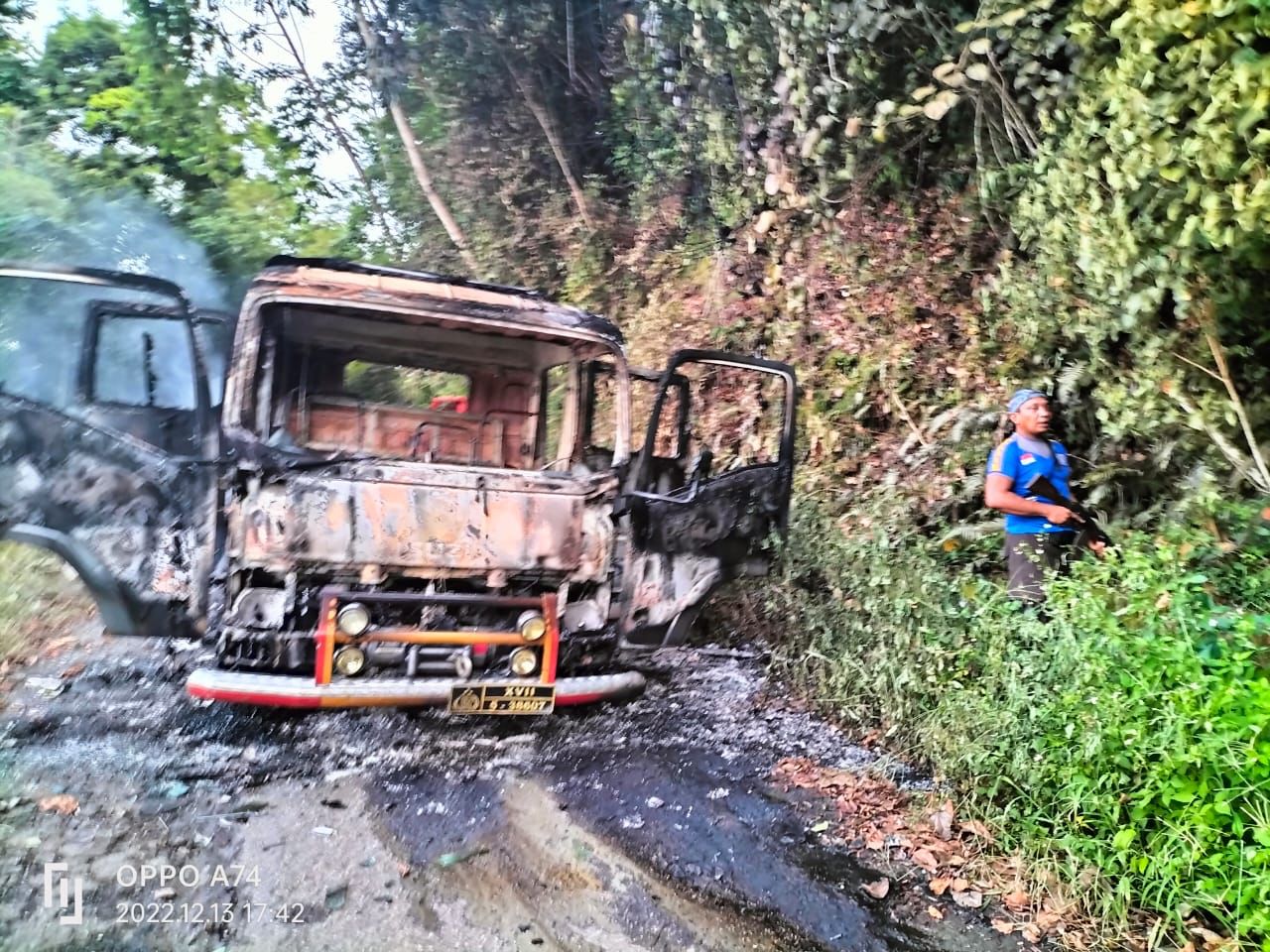KKB Serang Polisi di Yapen, Satu Warga Meninggal dan Dua Mobil Dibakar