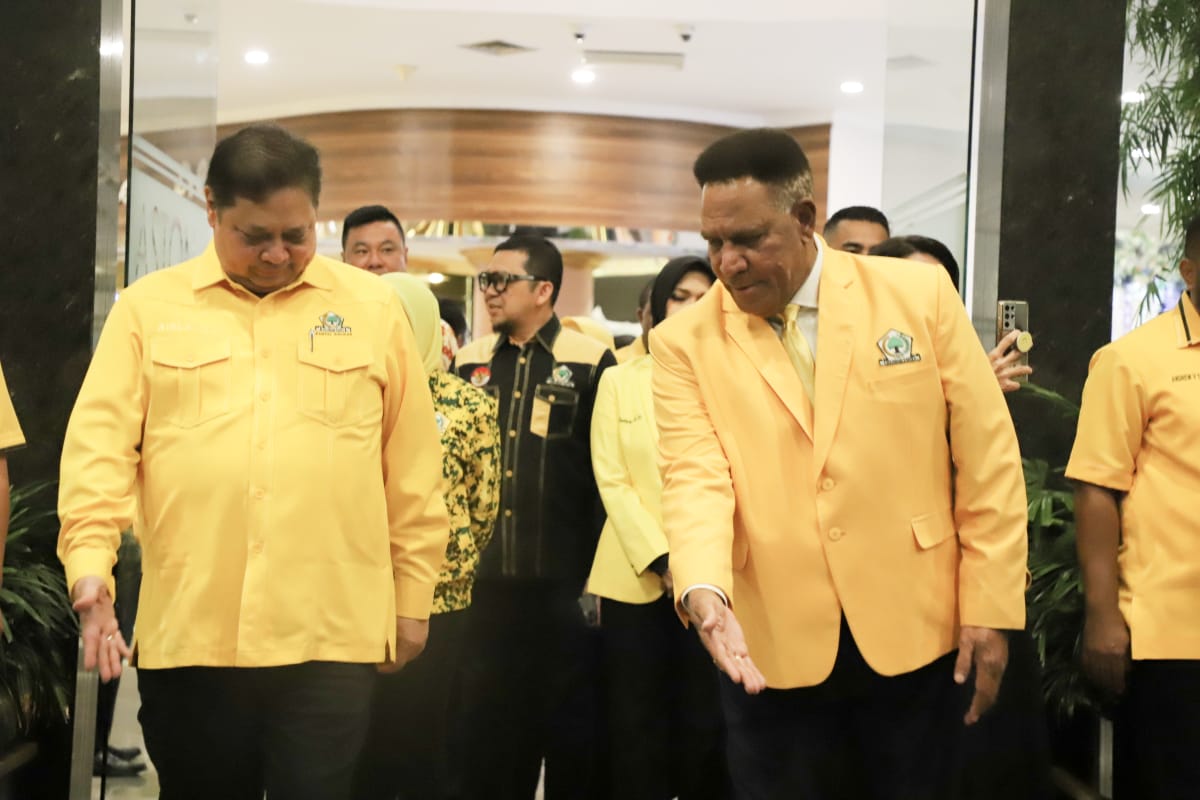 Berprestasi, Paulus Waterpauw Layak Diusung Golkar Untuk Pilkada Papua