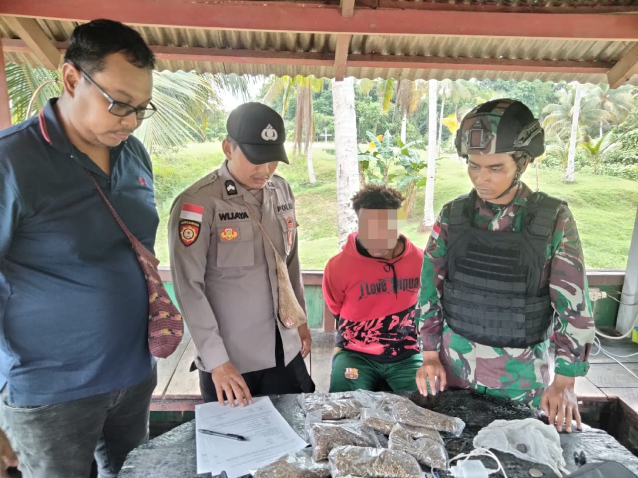 TNI Gagalkan Penyelundupan 1,1 Kilogram Ganja Dari PNG ke Kota Jayapura