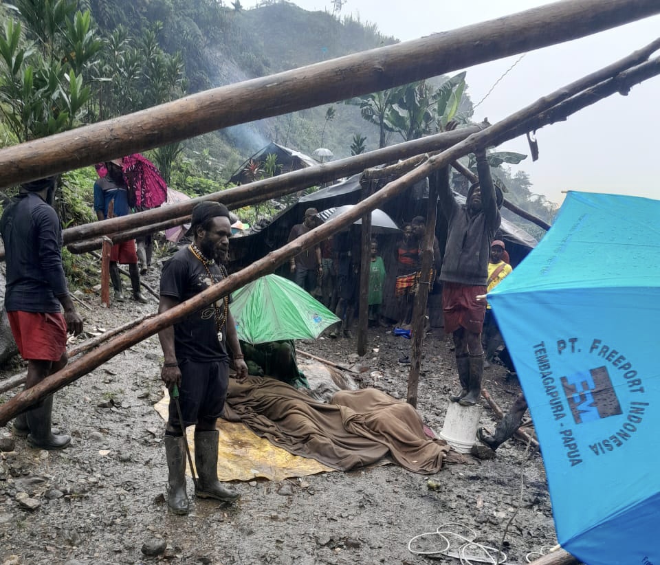 Tujuh Orang Meninggal Dalam Bencana Longsor di Timika
