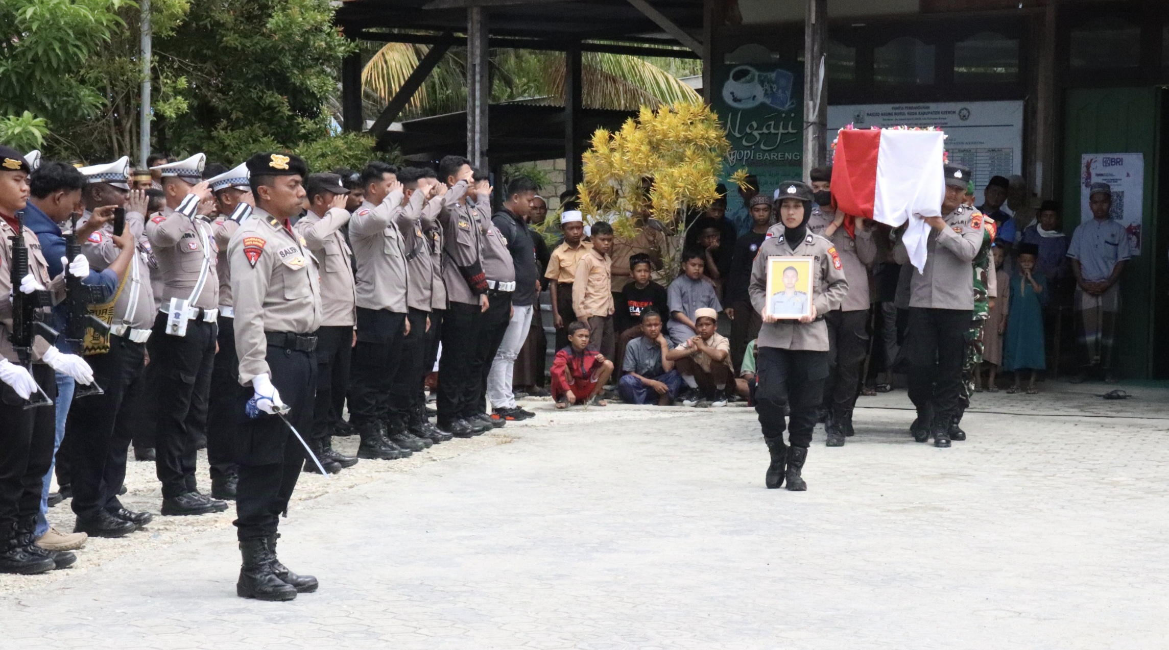 Tewas Ditembak OTK, Briptu Kiki Supriyadi Diberikan Kenaikan Pangkat Luar Biasa