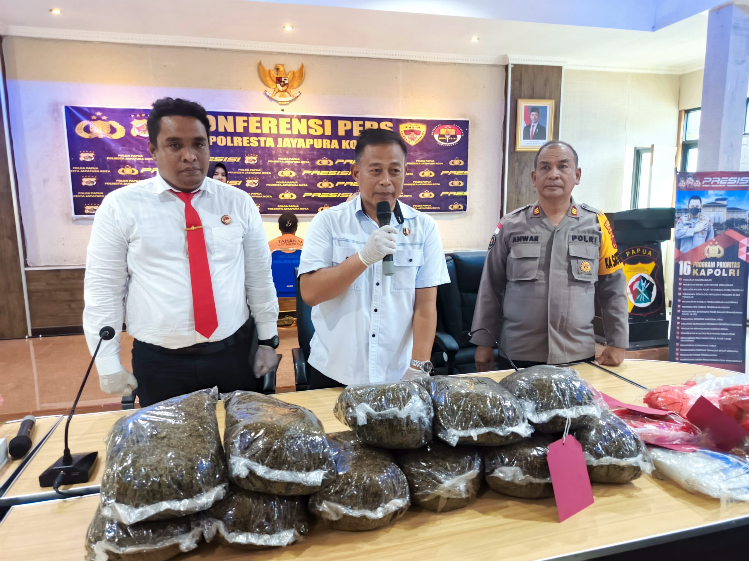 IRT Pemilik 9,6 Kilogram Ganja Ditetapkan Tersangka, Menantu Jadi DPO