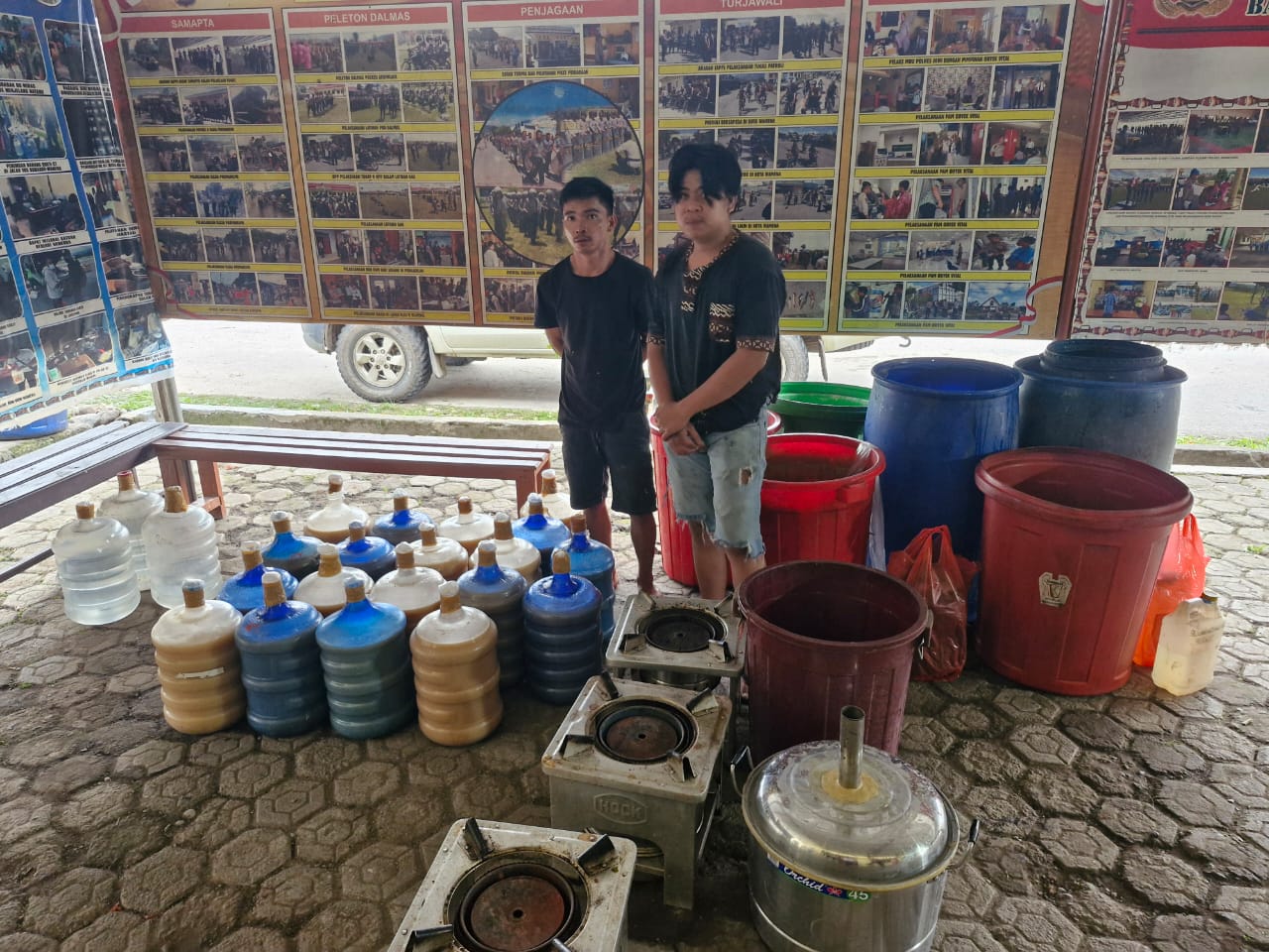 Polisi Sita 1.500 Liter Miras di Wamena, Empat Orang Diamankan